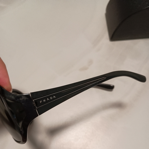 PradaPlastic Oversize Sunglasses Black - Picture 4 of 16